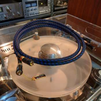 Preview: Goldkabel highline Series mit WBT Cinch Stecker Stereo in blau
